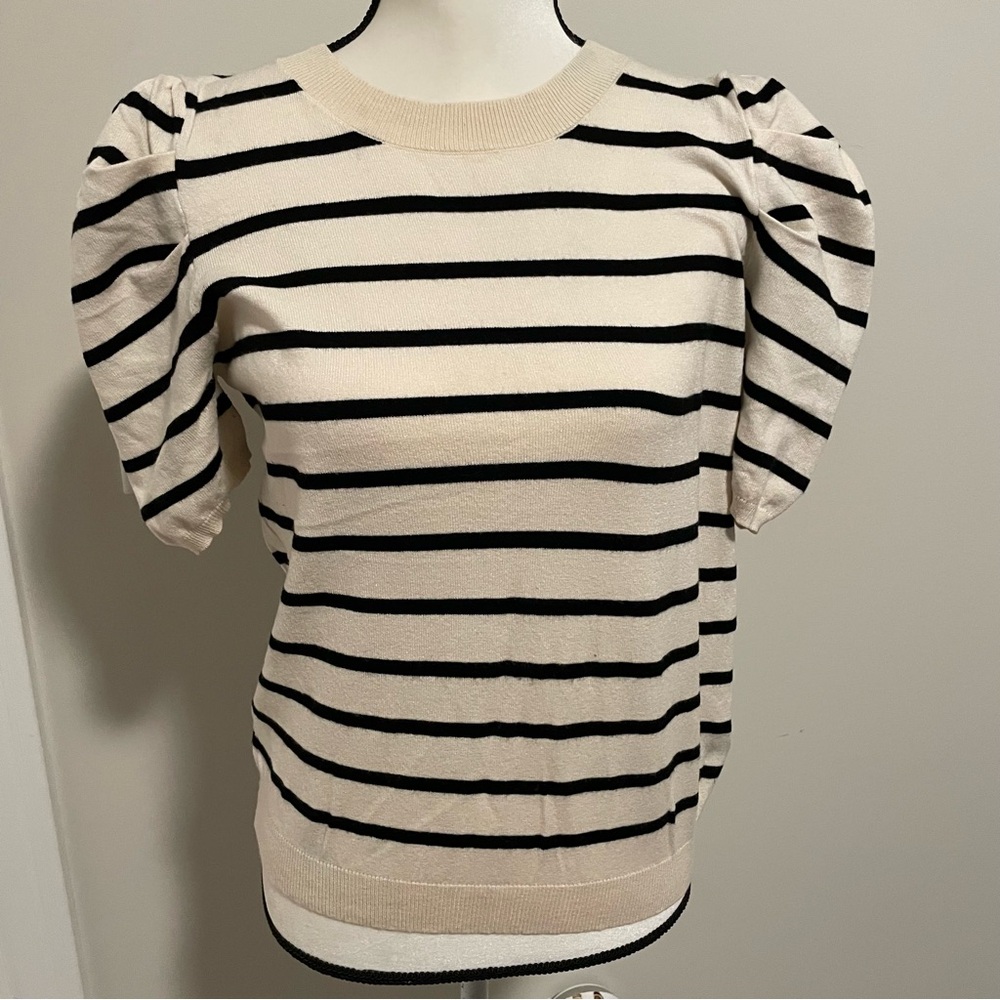 Striped Puff Sleeve sweater - Black and Cream